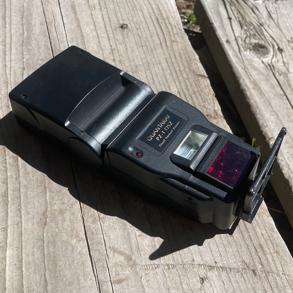 Quantaray PZ-1 DSZ Shoe Mount Flash (Dual Swivel Zoom) - Picture 4 of 4